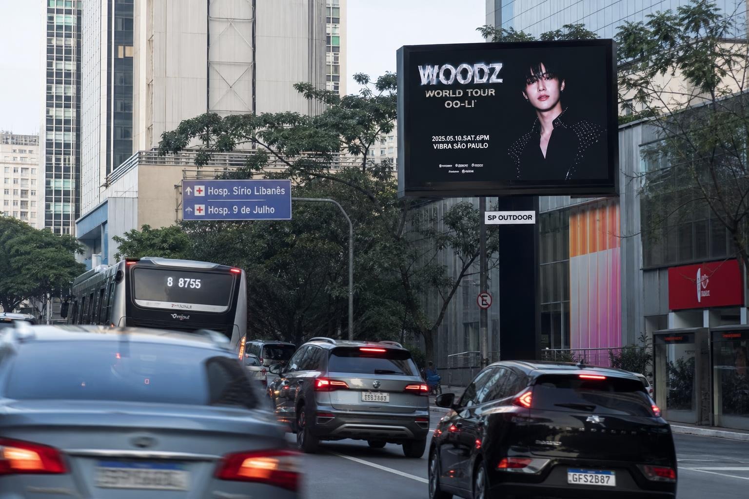 COMO A SP OUTDOOR POTENCIALIZA CAMPANHAS EM SÃO PAULO DURANTE O WOODZ WORLD TOUR COM DOOH E MUB