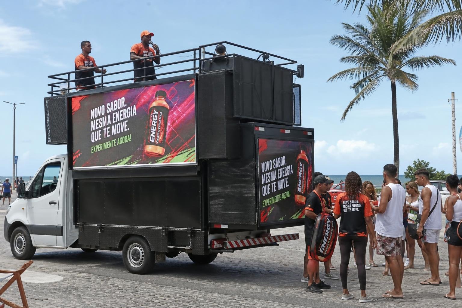 MINI TRIO ELÉTRICO PARA FESTIVAIS E LANÇAMENTOS DE PRODUTOS EM CIDADES DO NORDESTE