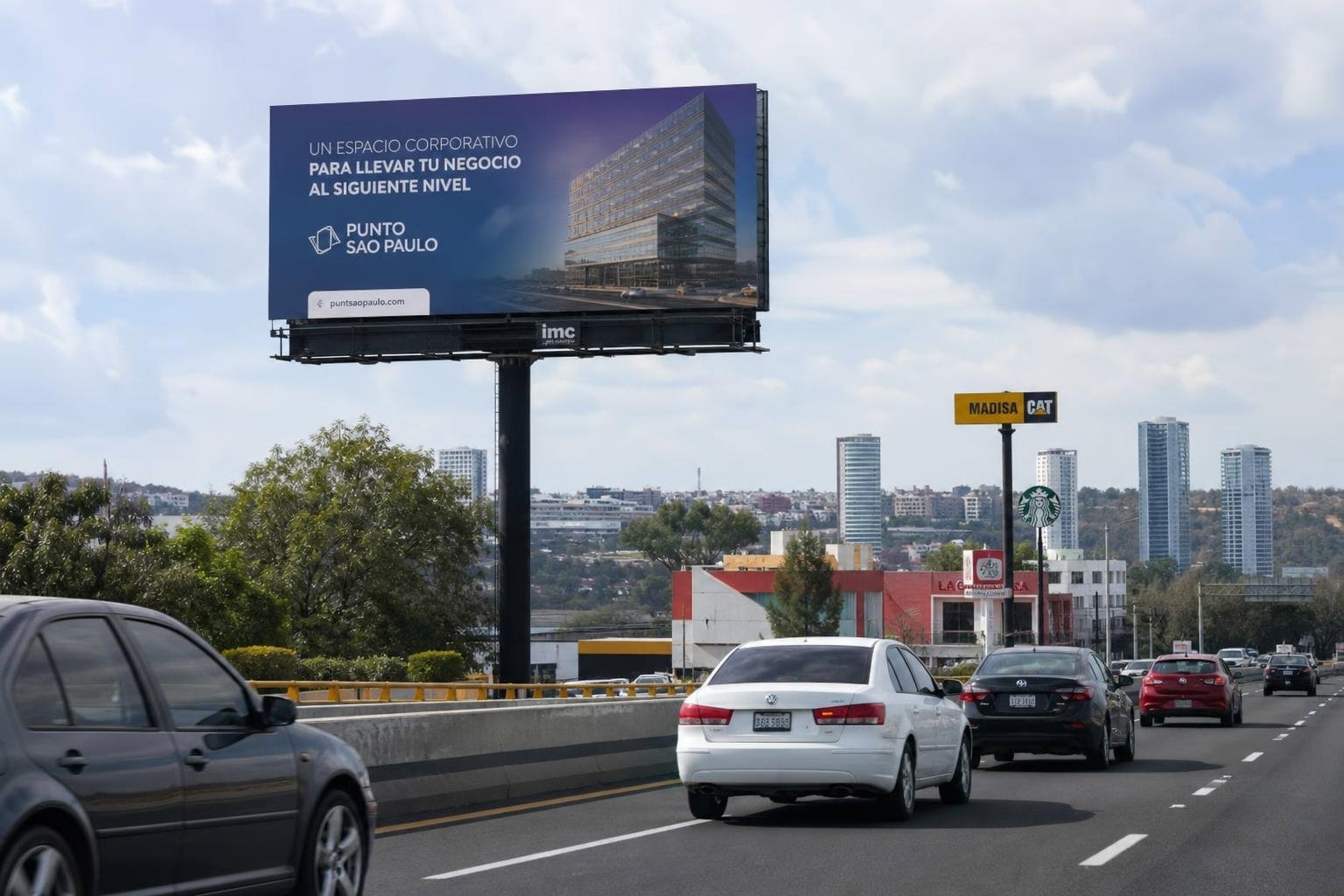 Vallas fijas en las zonas de mayor tráfico de Guadalajara para campañas efectivas